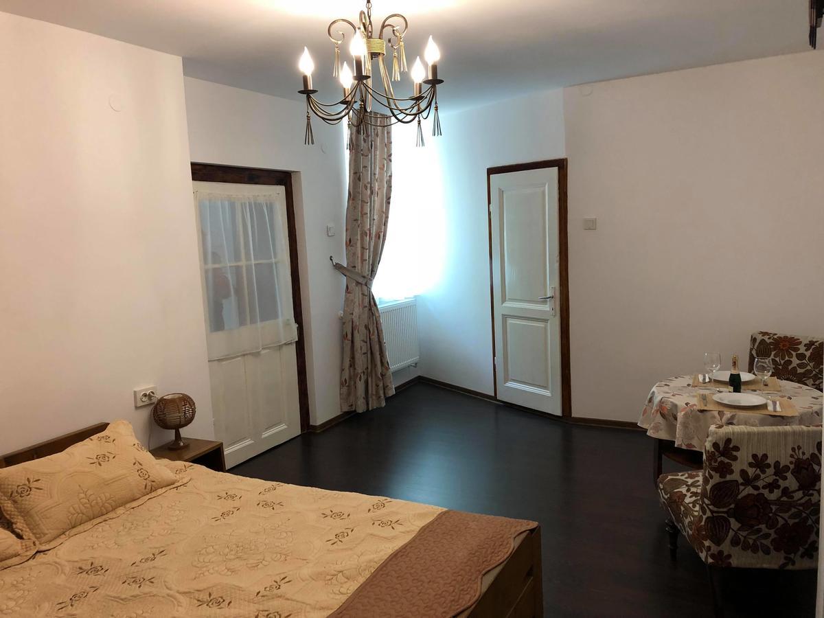 Homestay Marius Sibiu Exterior photo
